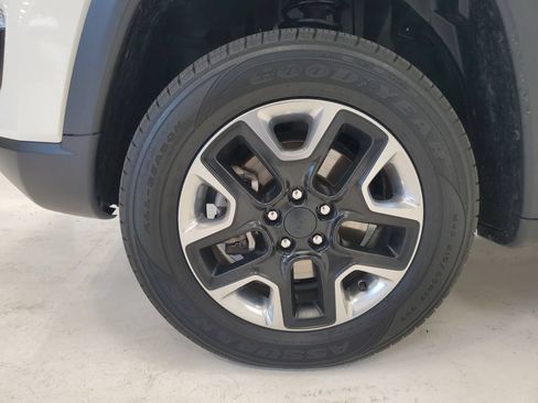 Used 2018 Jeep Compass Trailhawk w/ Navigation Group AWD/4WD image 8