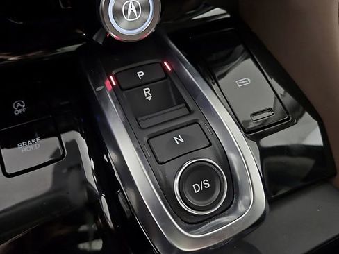 Used 2022 Acura MDX SH-AWD w/ Advance Package image 17