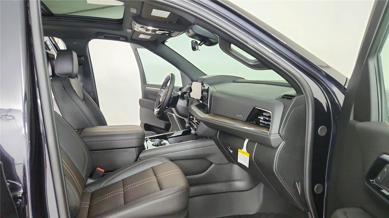 New 2026 Chevrolet Tahoe High Country AWD/4WD image 26