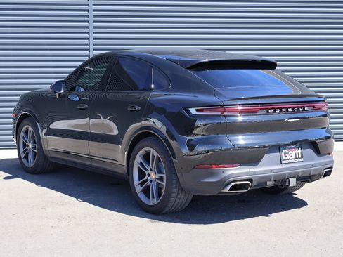 Certified 2024 Porsche Cayenne Coupe AWD/4WD image 3