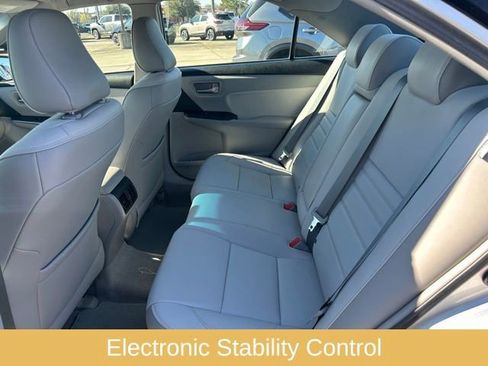 Used 2015 Toyota Camry LE image 16