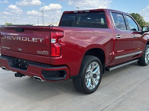 Used 2024 Chevrolet Silverado 1500 High Country w/ High Country Premium Package image 9