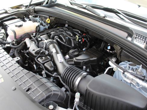 Used 2024 Jeep Grand Cherokee Limited image 55