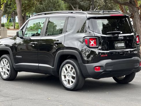 Used 2022 Jeep Renegade Latitude w/ Convenience Group image 6