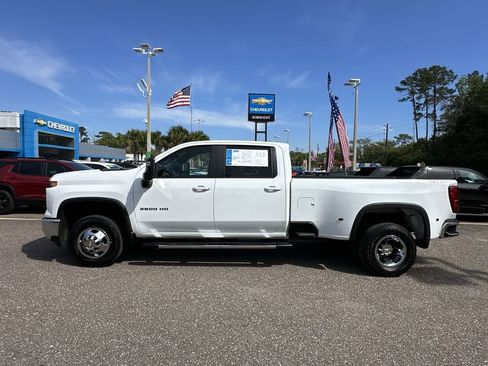 Used 2024 Chevrolet Silverado 3500 LT image 13