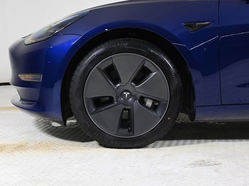 Used 2023 Tesla Model 3 Standard Range image 22