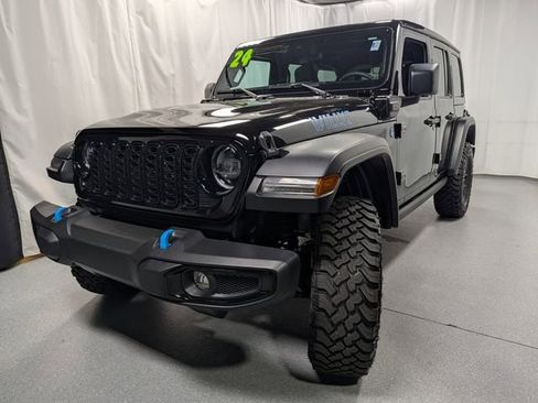 Used 2024 Jeep Wrangler Unlimited AWD/4WD image 7