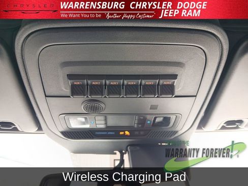 Used 2024 Ford Bronco Badlands image 31