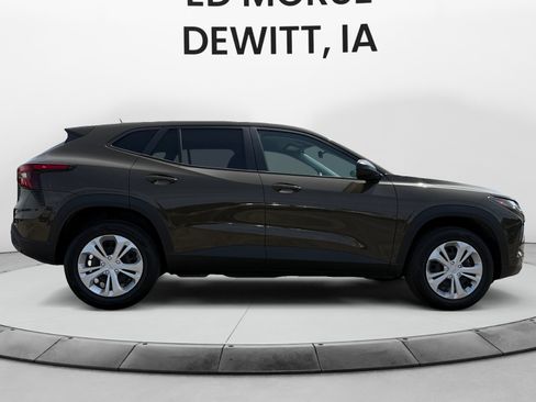 Used 2024 Chevrolet Trax LS FWD image 6