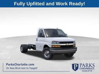 New 2025 Chevrolet Express 4500 4500 Series w/ Power Convenience Package
