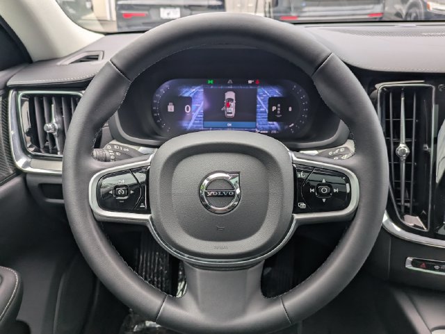 Certified 2025 Volvo V60 B5 Cross Country Ultra AWD/4WD image 17
