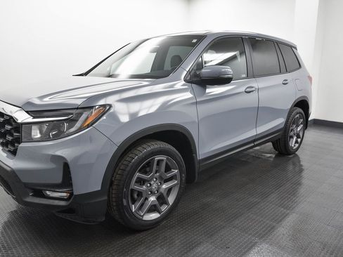 Used 2023 Honda Passport EX-L image 3