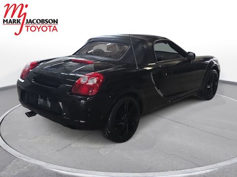 Used 2003 Toyota MR2 RWD image 7