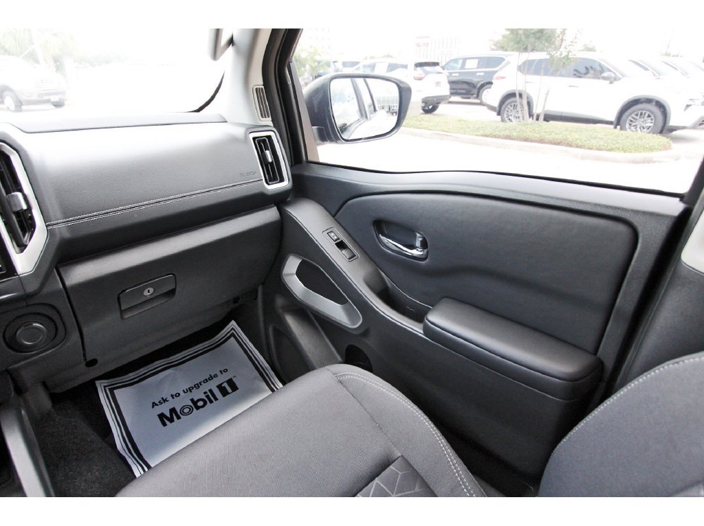 Certified 2025 Nissan Frontier SV w/ SV Convenience Package RWD image 8