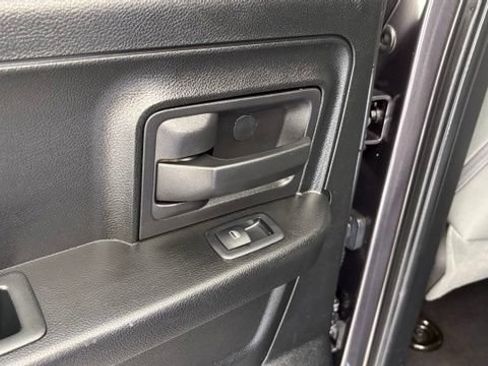 Used 2017 RAM 1500 ST w/ SXT Appearance Group AWD/4WD image 18
