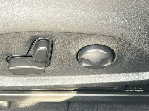 Certified 2022 Jeep Compass Latitude image 32