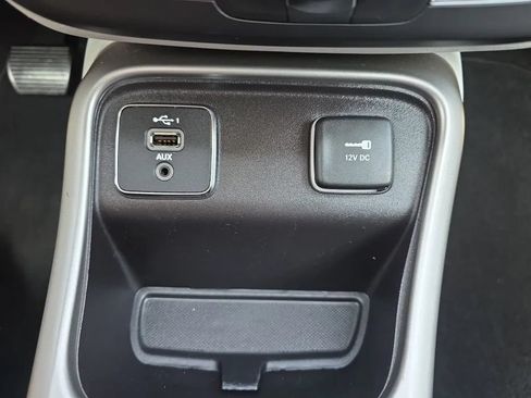 Used 2020 Jeep Compass Latitude FWD image 32