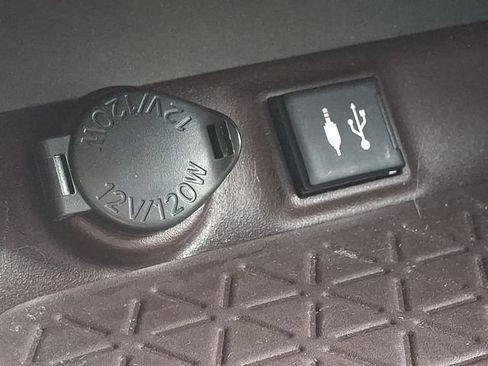 Used 2019 Toyota RAV4 Limited w/ Carpet Mat Package AWD/4WD image 24