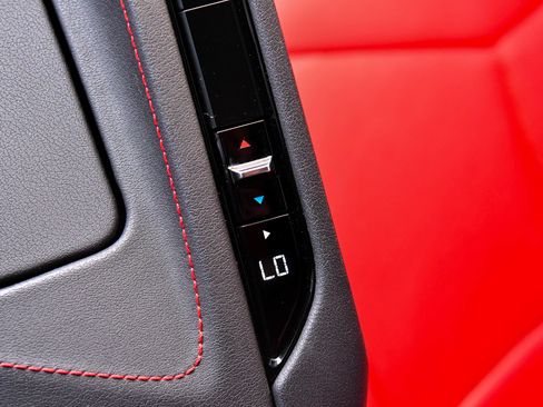 Used 2024 Chevrolet Corvette Stingray Convertible w/ 1LT image 34