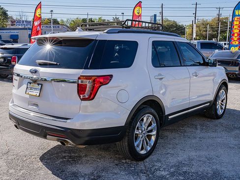 Used 2018 Ford Explorer XLT w/ Equipment Group 202A image 5