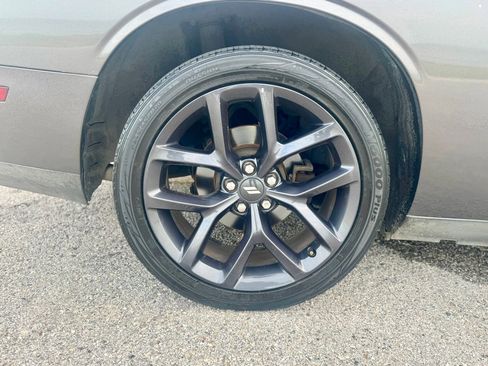 Used 2013 Dodge Challenger SXT RWD image 11