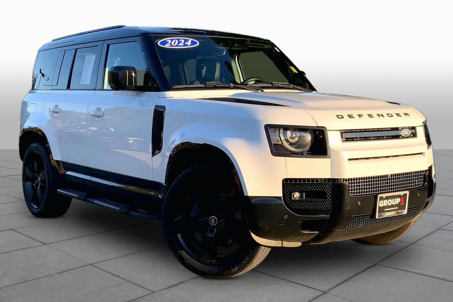 Used 2024 Land Rover Defender 110 X-Dynamic SE AWD/4WD image 3
