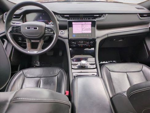 Used 2022 Jeep Grand Cherokee Overland AWD/4WD image 19