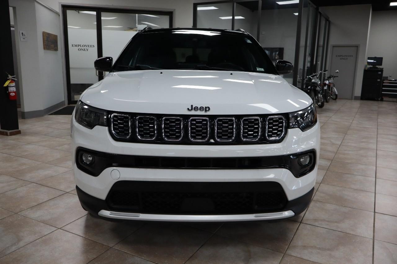 Used 2024 Jeep Compass Limited AWD/4WD image 9