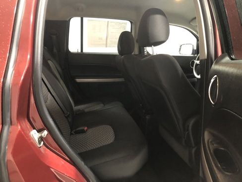Used 2009 Chevrolet HHR LS image 10