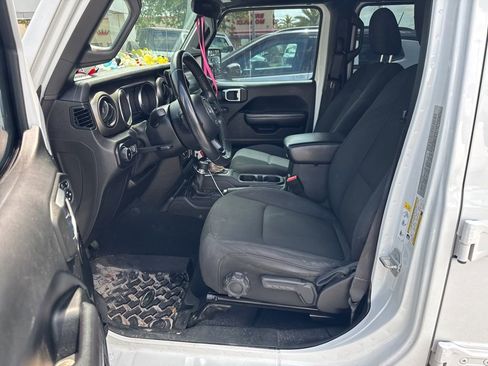 Used 2019 Jeep Wrangler Unlimited Sport S AWD/4WD image 16