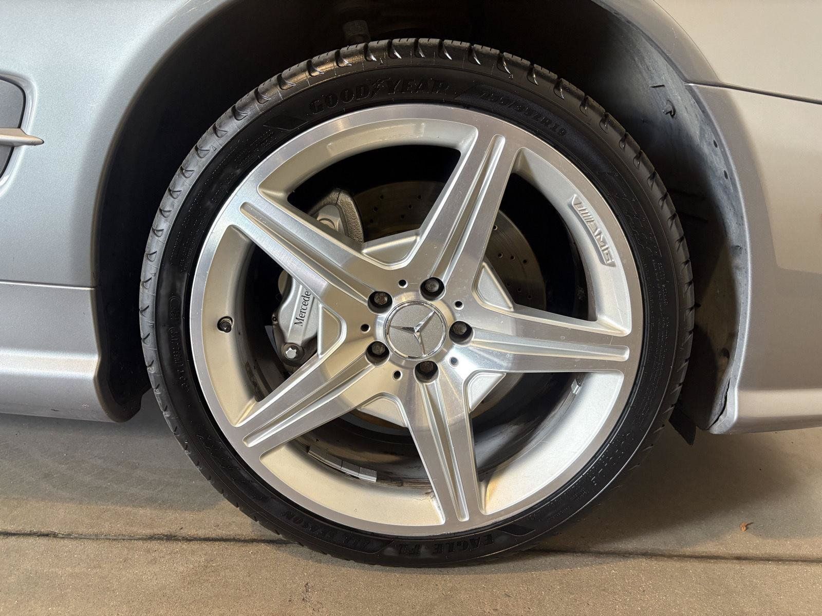 Used 2009 Mercedes-Benz SL 550 image 31