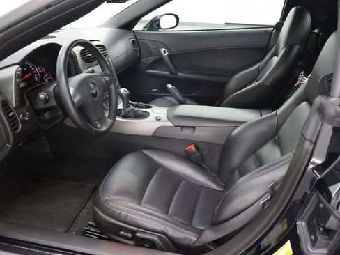 Used 2007 Chevrolet Corvette Convertible w/ Preferred Equipment Group image 7