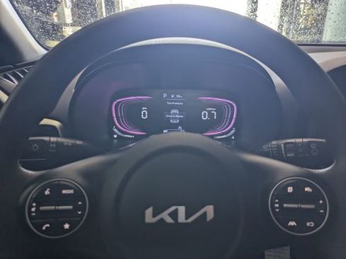 Used 2024 Kia Soul LX w/ Option Group 015 image 26