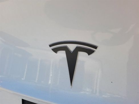 Used 2018 Tesla Model 3 Long Range image 16