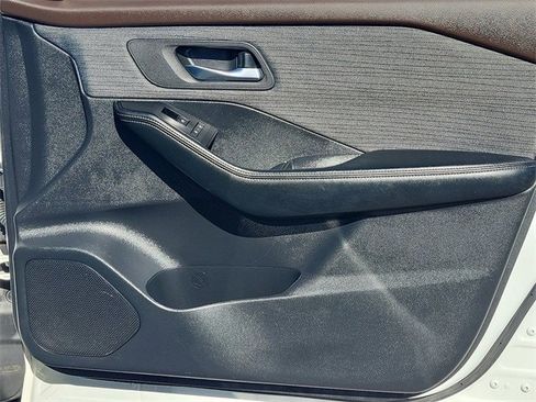 Certified 2023 Nissan Rogue SV image 14