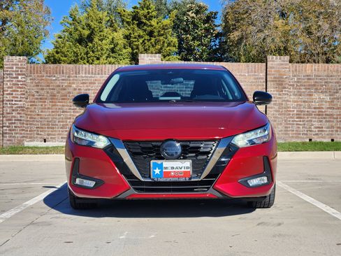 Used 2022 Nissan Sentra SR image 2