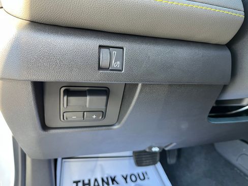 Used 2025 Chevrolet Colorado ZR2 w/ Midnight Edition image 12