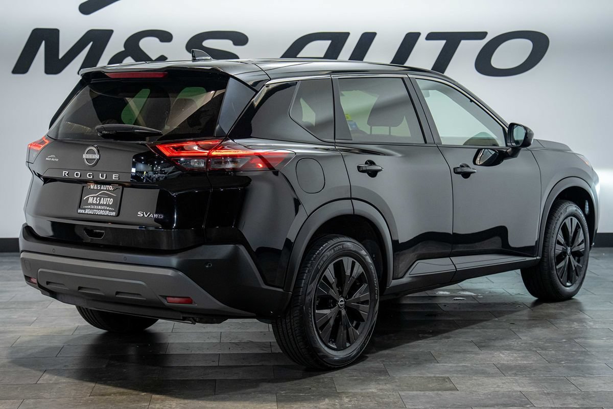 Used 2023 Nissan Rogue SV AWD/4WD image 3