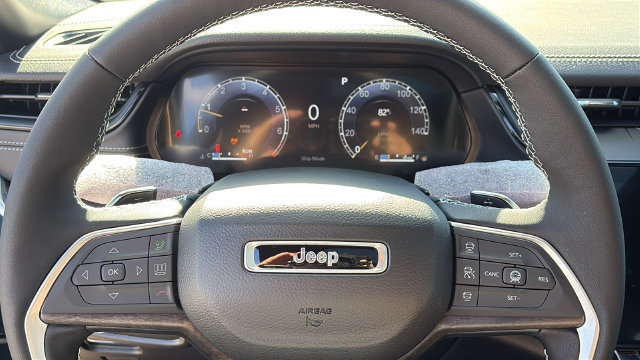 New 2027 Jeep Grand Cherokee Limited AWD/4WD image 12