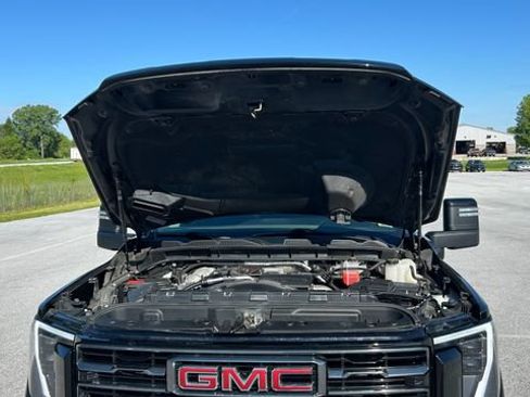 Used 2024 GMC Sierra 2500 AT4 AWD/4WD image 39