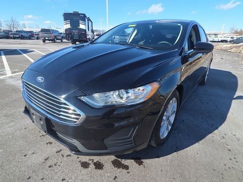 Used 2020 Ford Fusion SE image 10