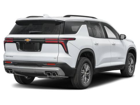 New 2027 Chevrolet Traverse LT w/ Midnight/Sport Edition FWD image 3