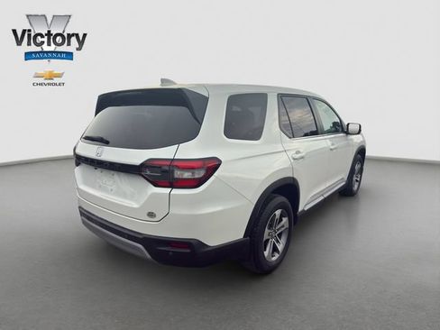 Used 2025 Honda Pilot EX-L image 7