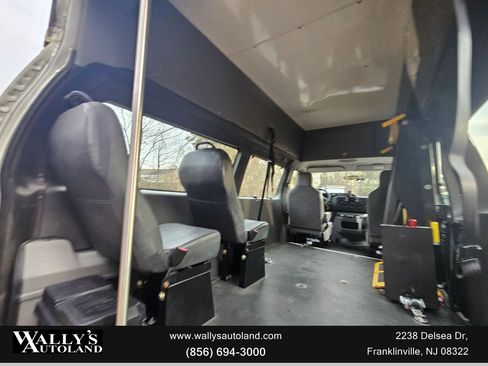 Used 2014 Ford E-250 and Econoline 250 w/ Power Group image 28