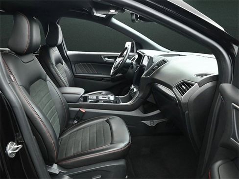 Used 2021 Ford Edge ST-Line image 21