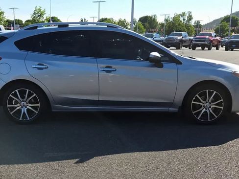 Used 2018 Subaru Impreza 2.0i Limited w/ Popular Package #2 AWD/4WD image 9