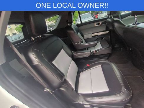Used 2023 Ford Explorer XLT w/ Equipment Group 202A AWD/4WD image 38