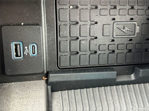 Used 2023 Ford Expedition Limited AWD/4WD image 21