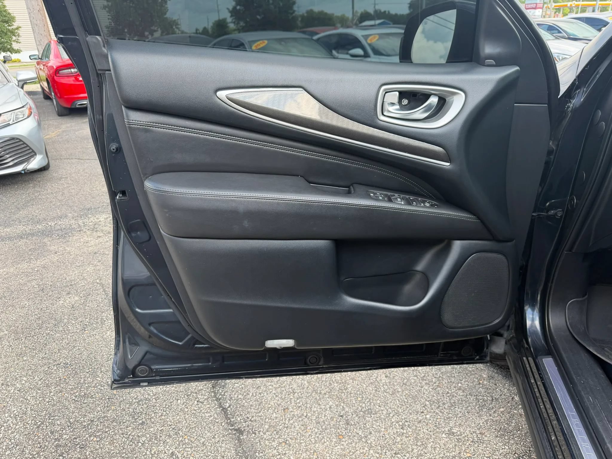 Used 2019 INFINITI QX60 Pure AWD/4WD image 12