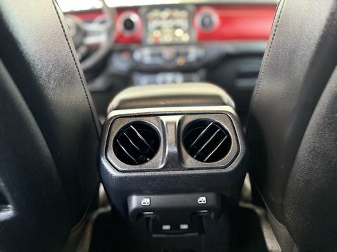 Used 2021 Jeep Gladiator Rubicon image 45
